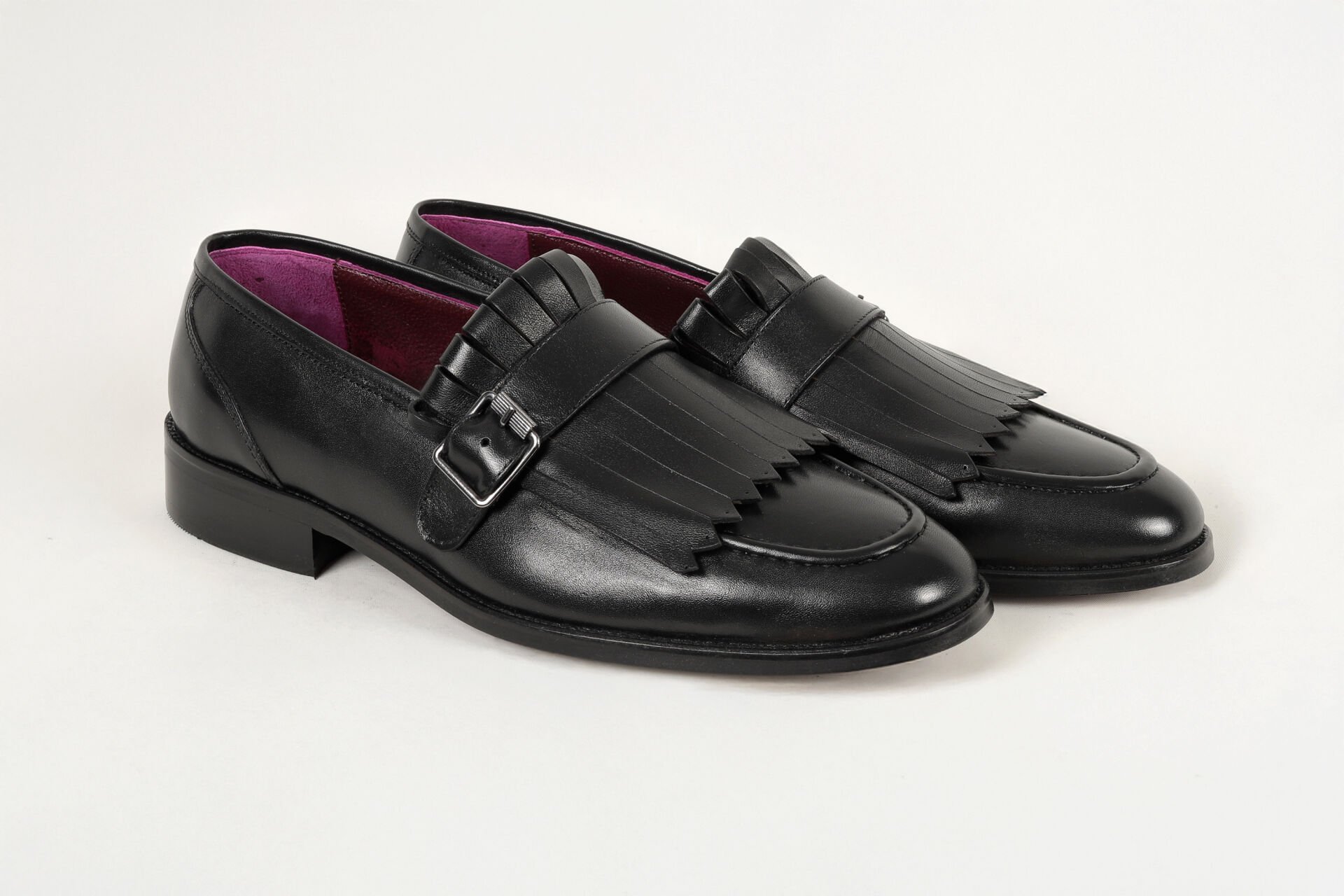 Massa Hakiki Deri Siyah Makosen