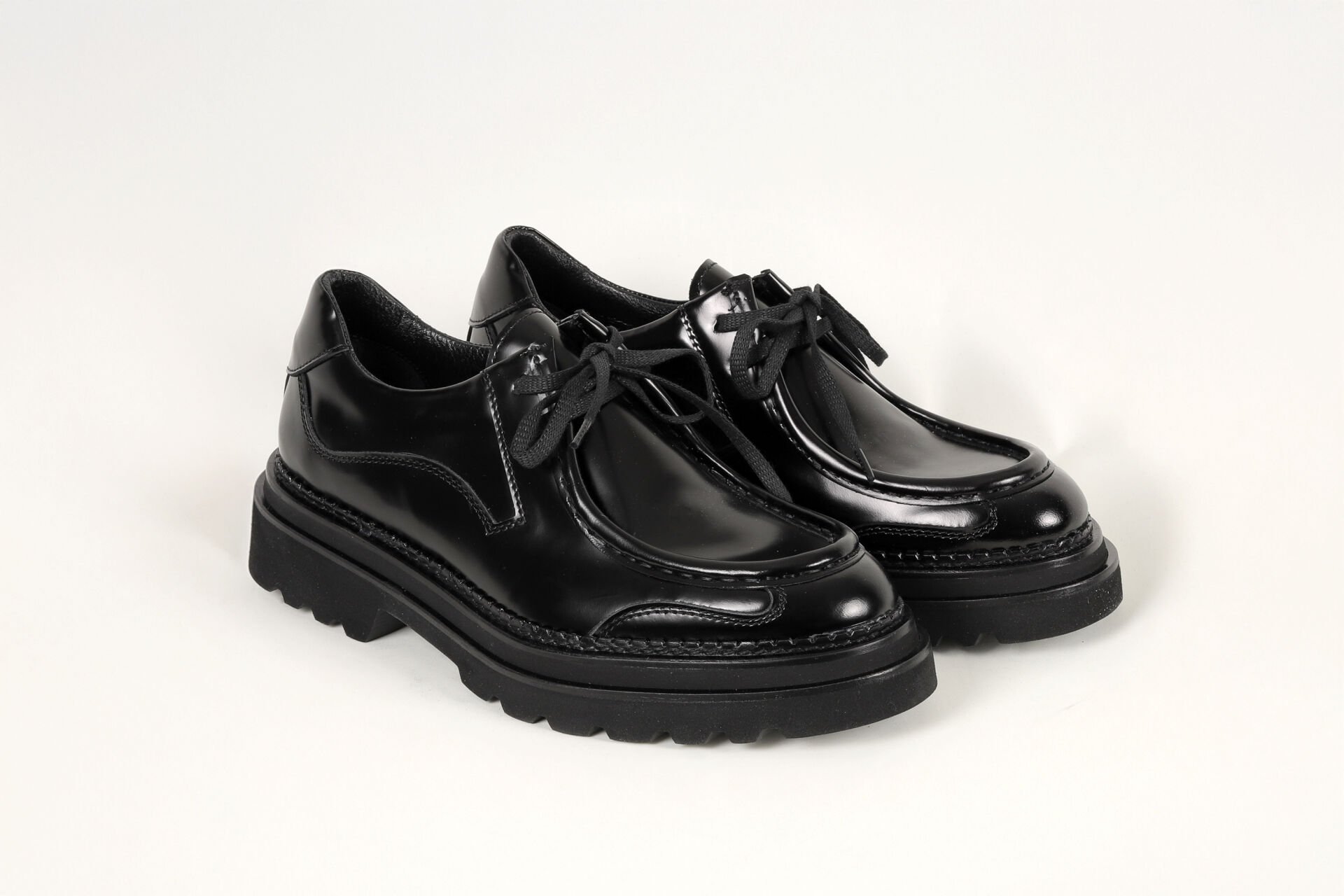 Massa Hakiki Deri Siyah Floter